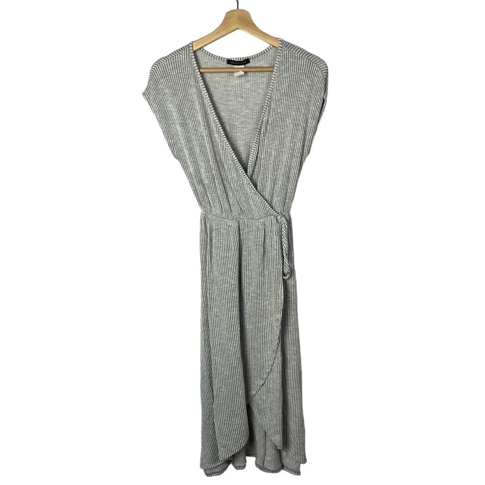 Urban Outfitters UO Caution‎ to the Wind Gray Stripe Wrap Midi Dress M